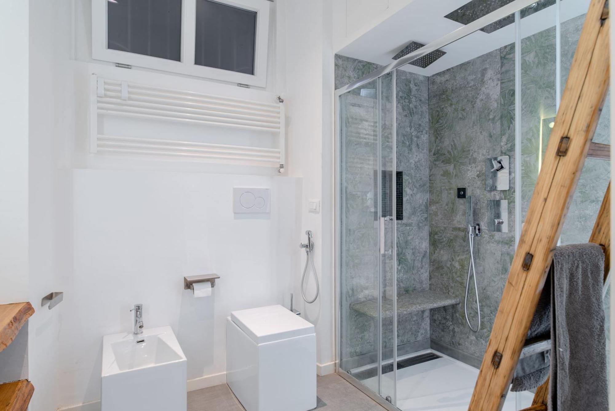 Suite & Queen Apartments Турин Екстер'єр фото