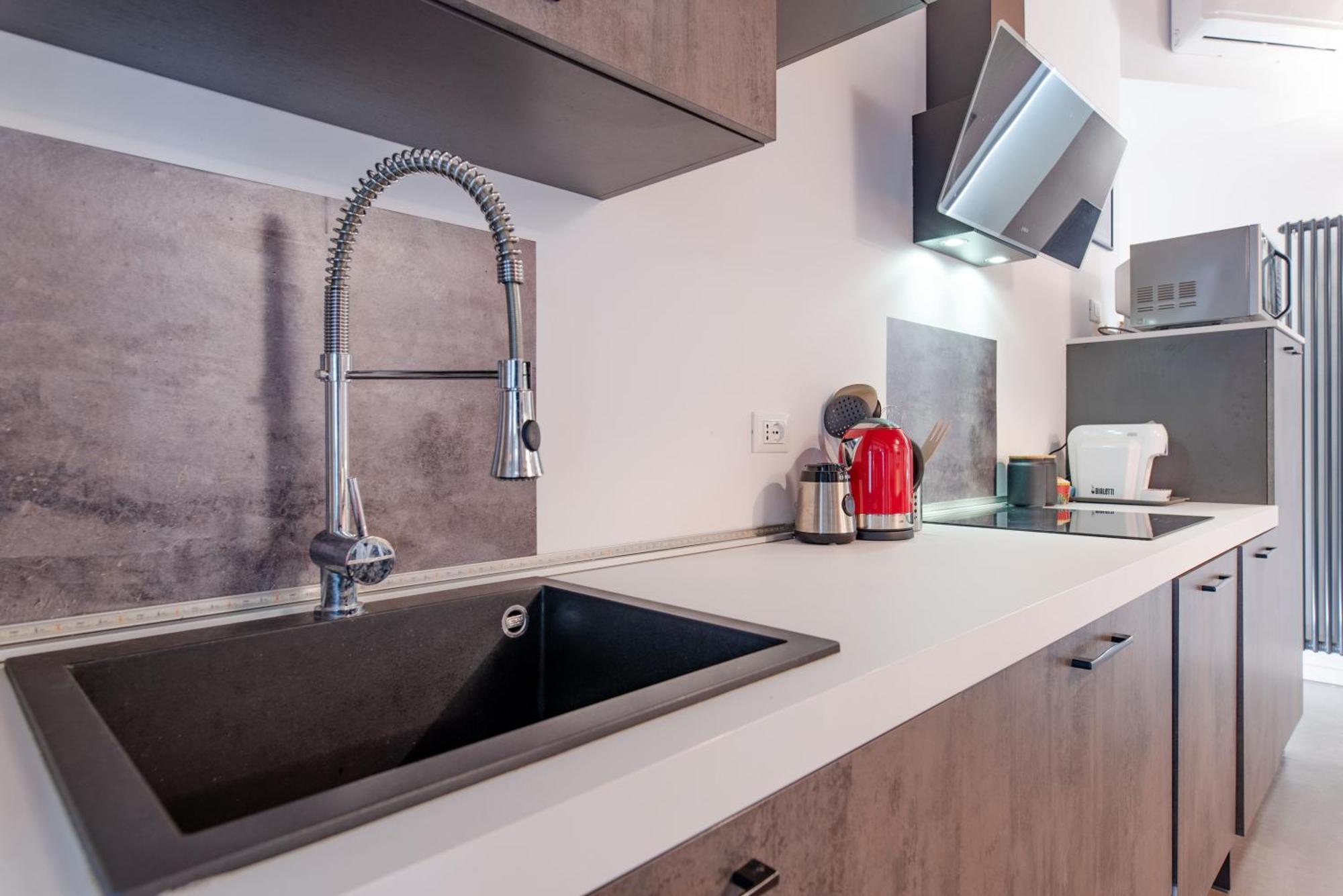 Suite & Queen Apartments Турин Екстер'єр фото