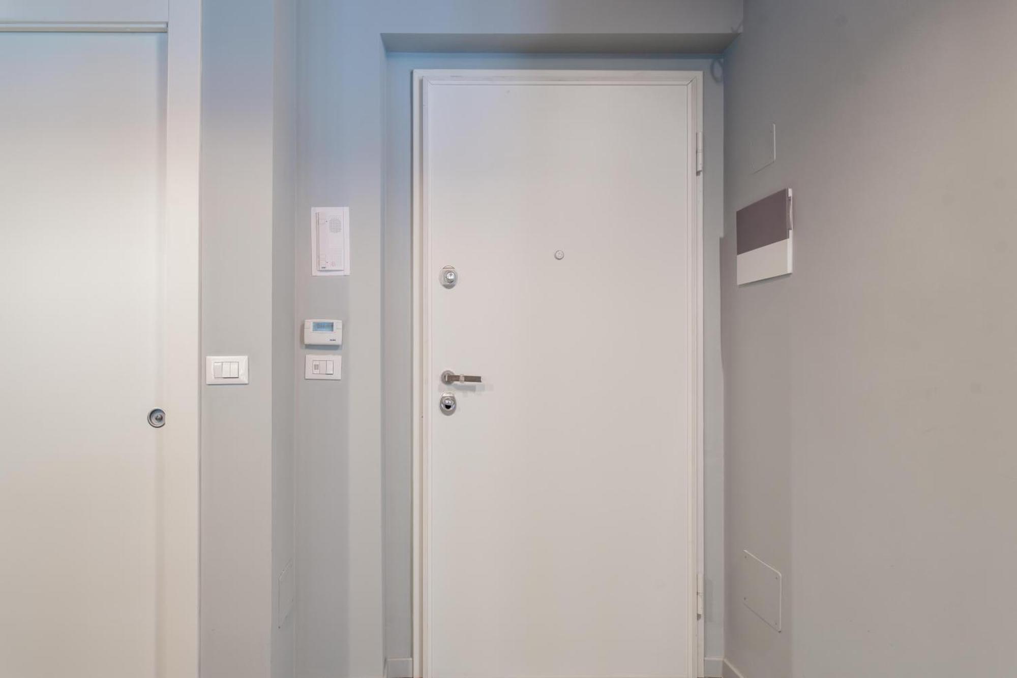 Suite & Queen Apartments Турин Екстер'єр фото