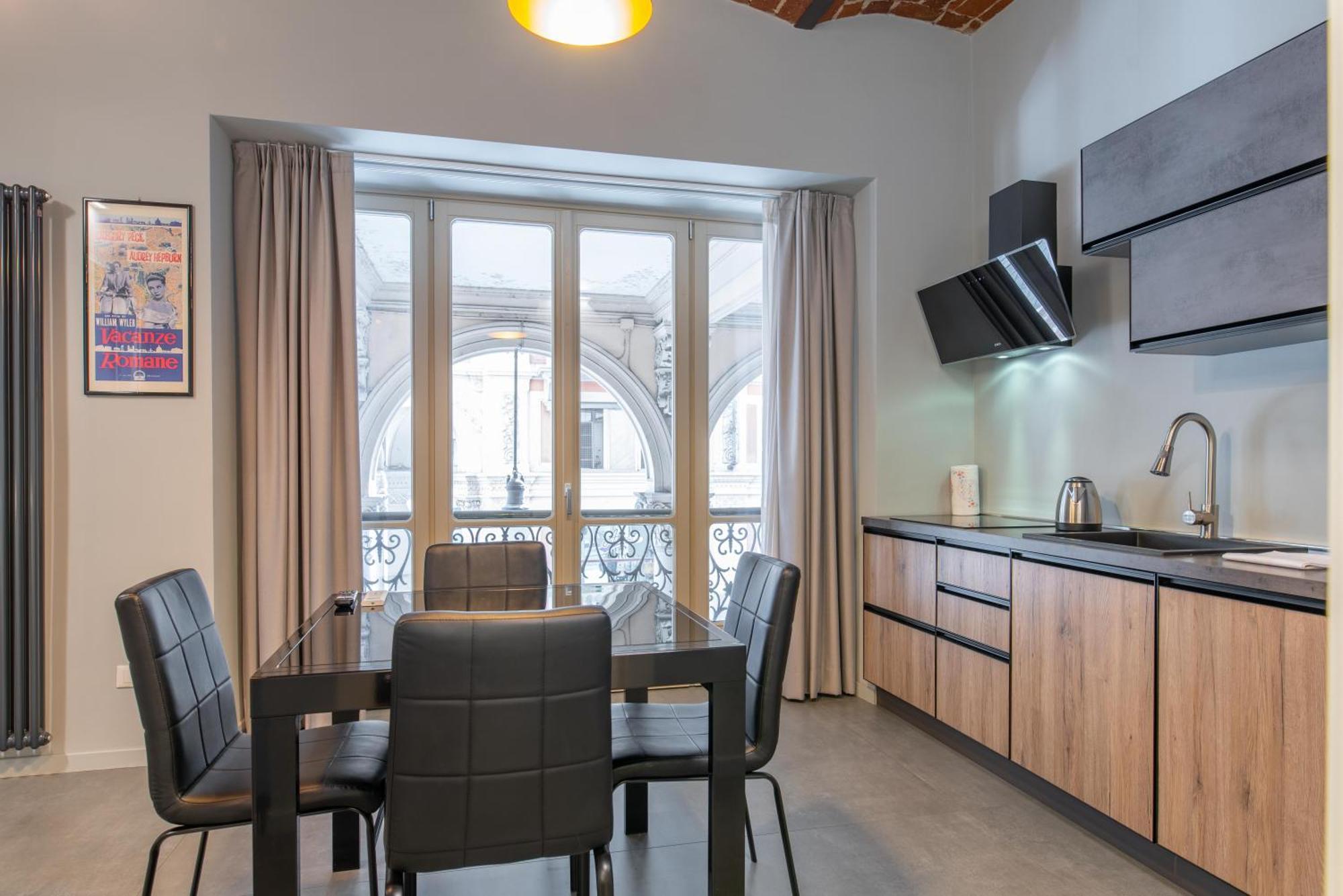 Suite & Queen Apartments Турин Екстер'єр фото