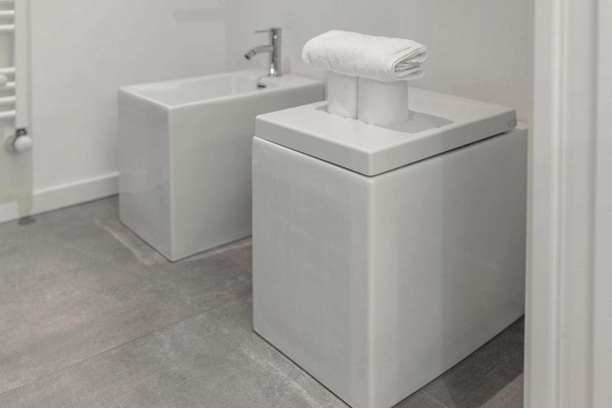 Suite & Queen Apartments Турин Екстер'єр фото