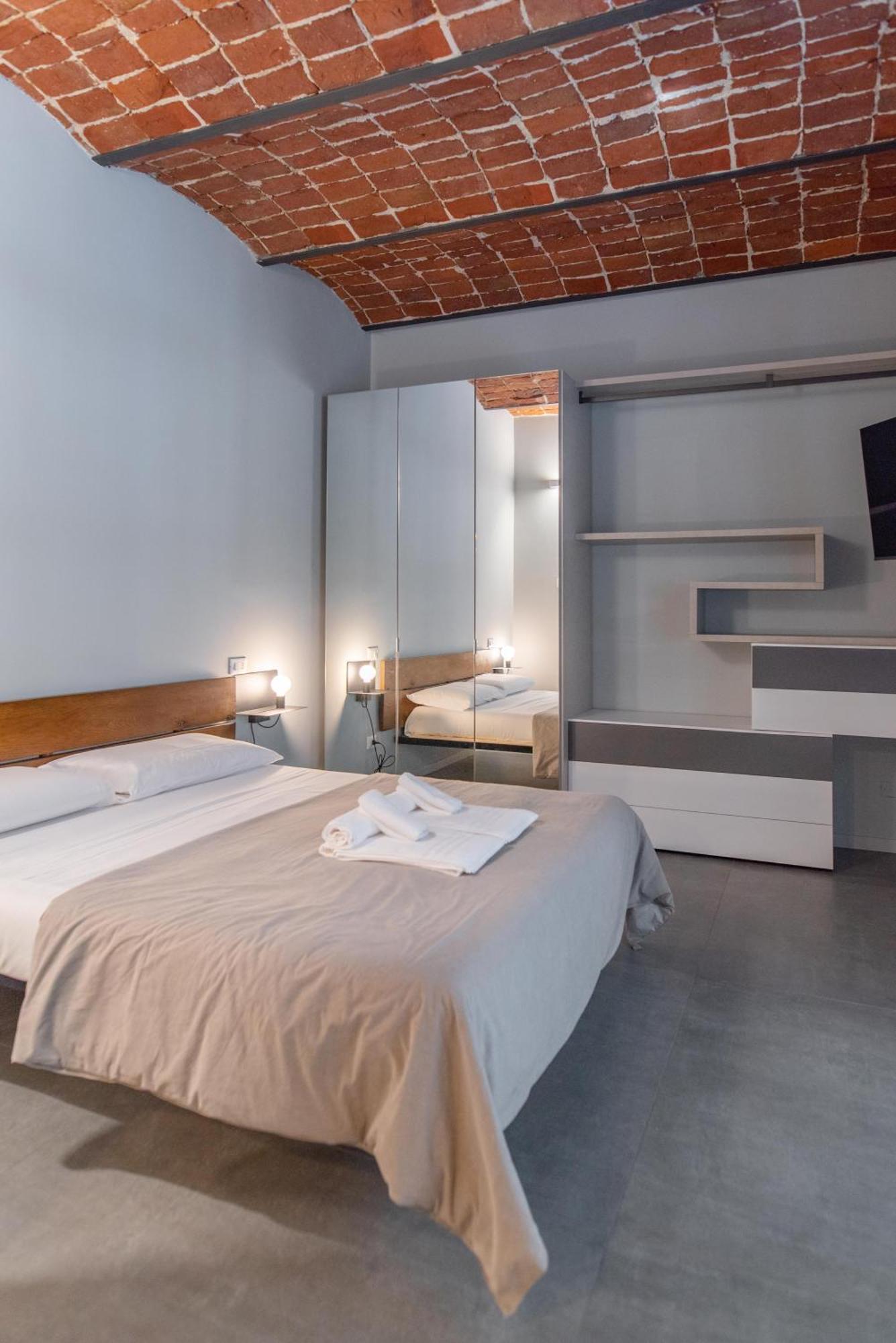 Suite & Queen Apartments Турин Екстер'єр фото