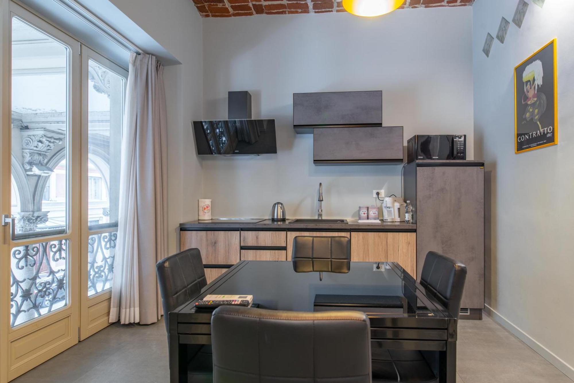 Suite & Queen Apartments Турин Екстер'єр фото