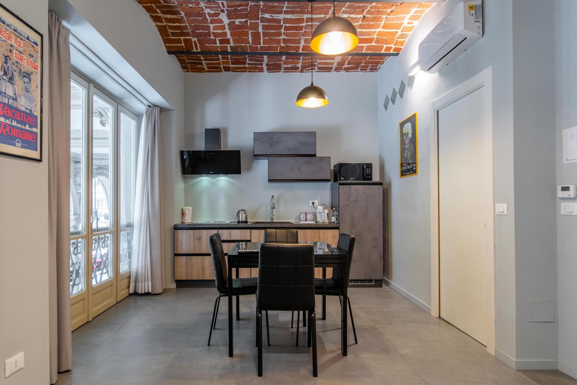 Suite & Queen Apartments Турин Екстер'єр фото